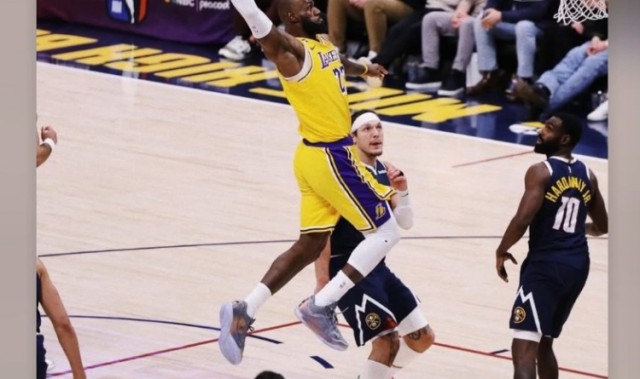 九游体育官网-珍妮不满詹姆斯相关文章发表几小时后 后者还在INS晒扣篮海报